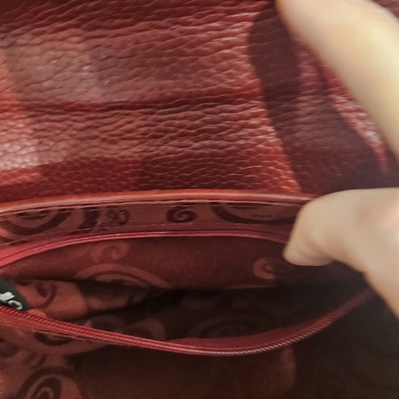 Brighton Red Leather Croc Embossed Crossbody Purse Handbag Snap Closure - Picture 9 of 16